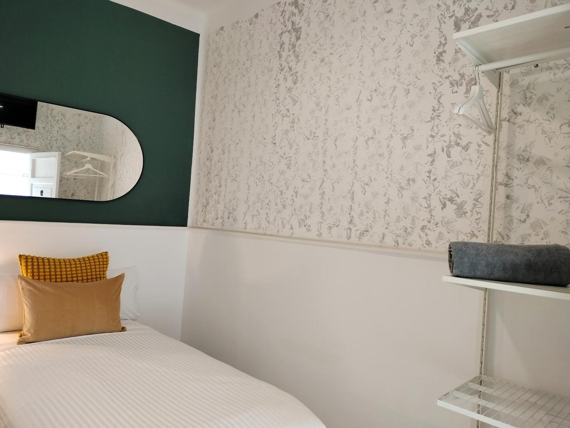 Room27- City Center La Laguna  Room photo